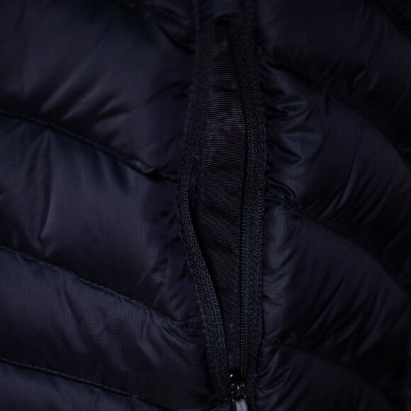 L.L. Bean Ultralight 850 Down Hooded Coat - Picture 3 of 9